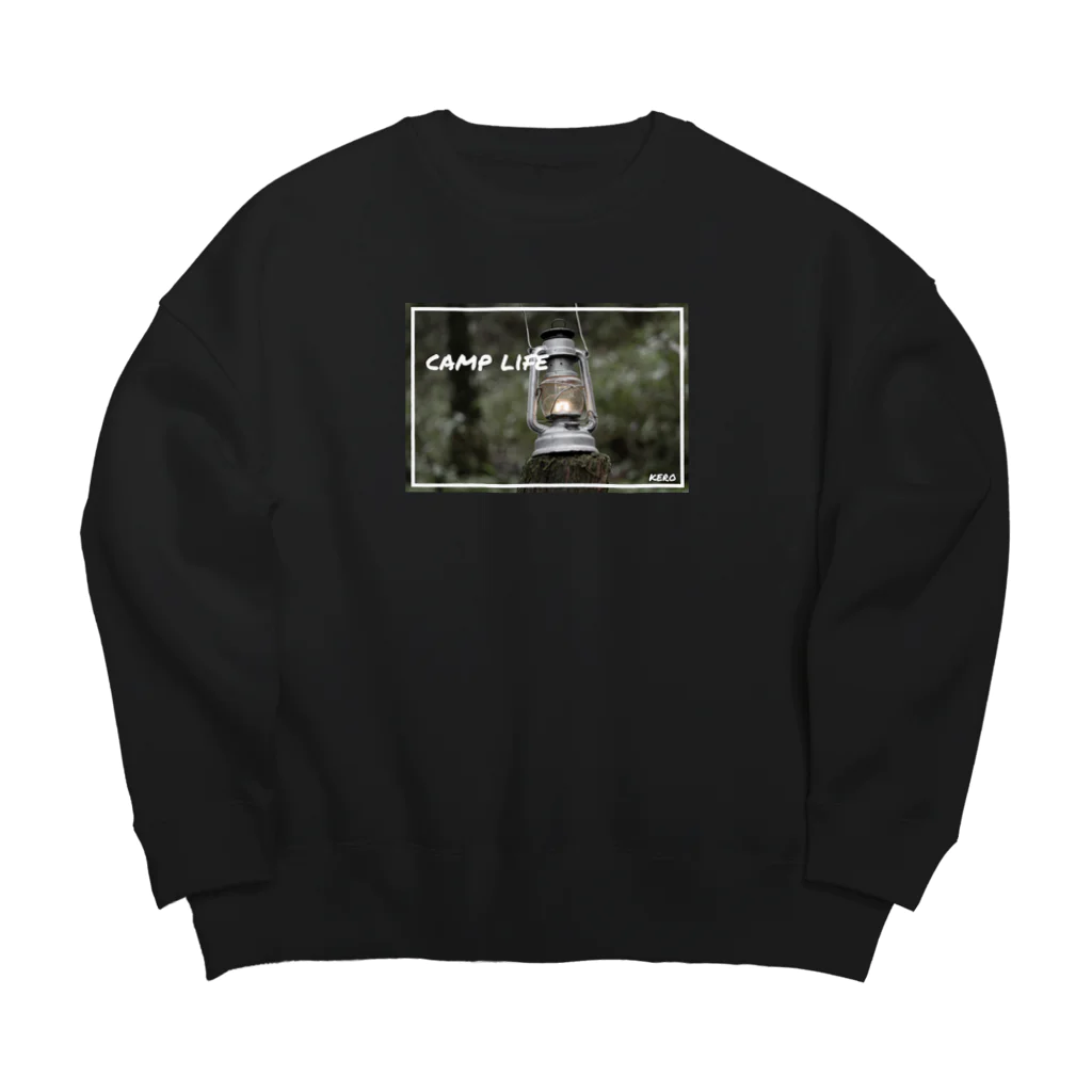 いきもの暮らしの森とランタン Big Crew Neck Sweatshirt