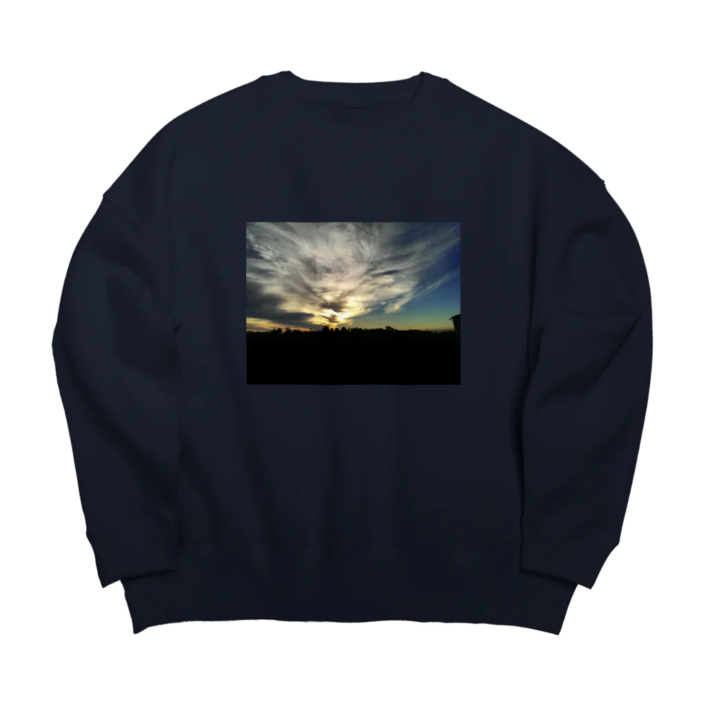 ニブイチ屋の凛々しい空 Big Crew Neck Sweatshirt