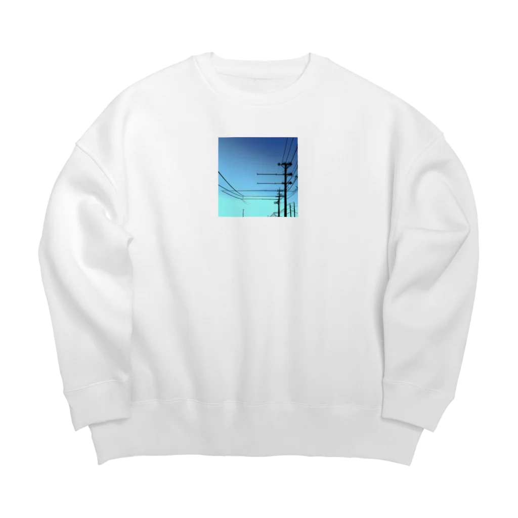 FrostySummitCreationsのUrban Skies Big Crew Neck Sweatshirt