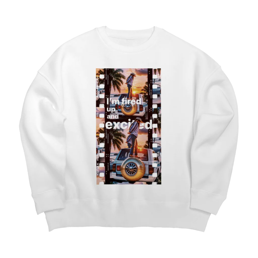 ブラックホワイトの背面タイヤに立つ女性 Big Crew Neck Sweatshirt