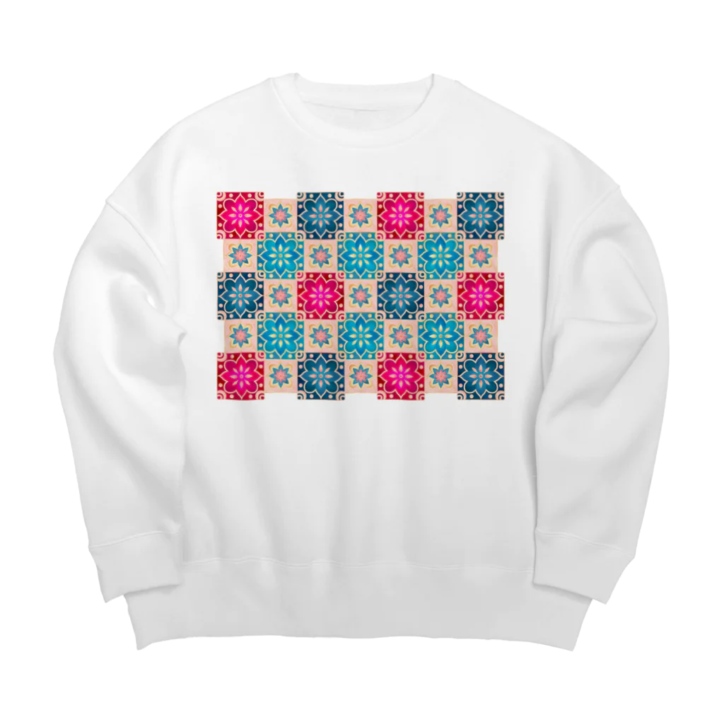 exeのタイル風の花柄模様 Big Crew Neck Sweatshirt