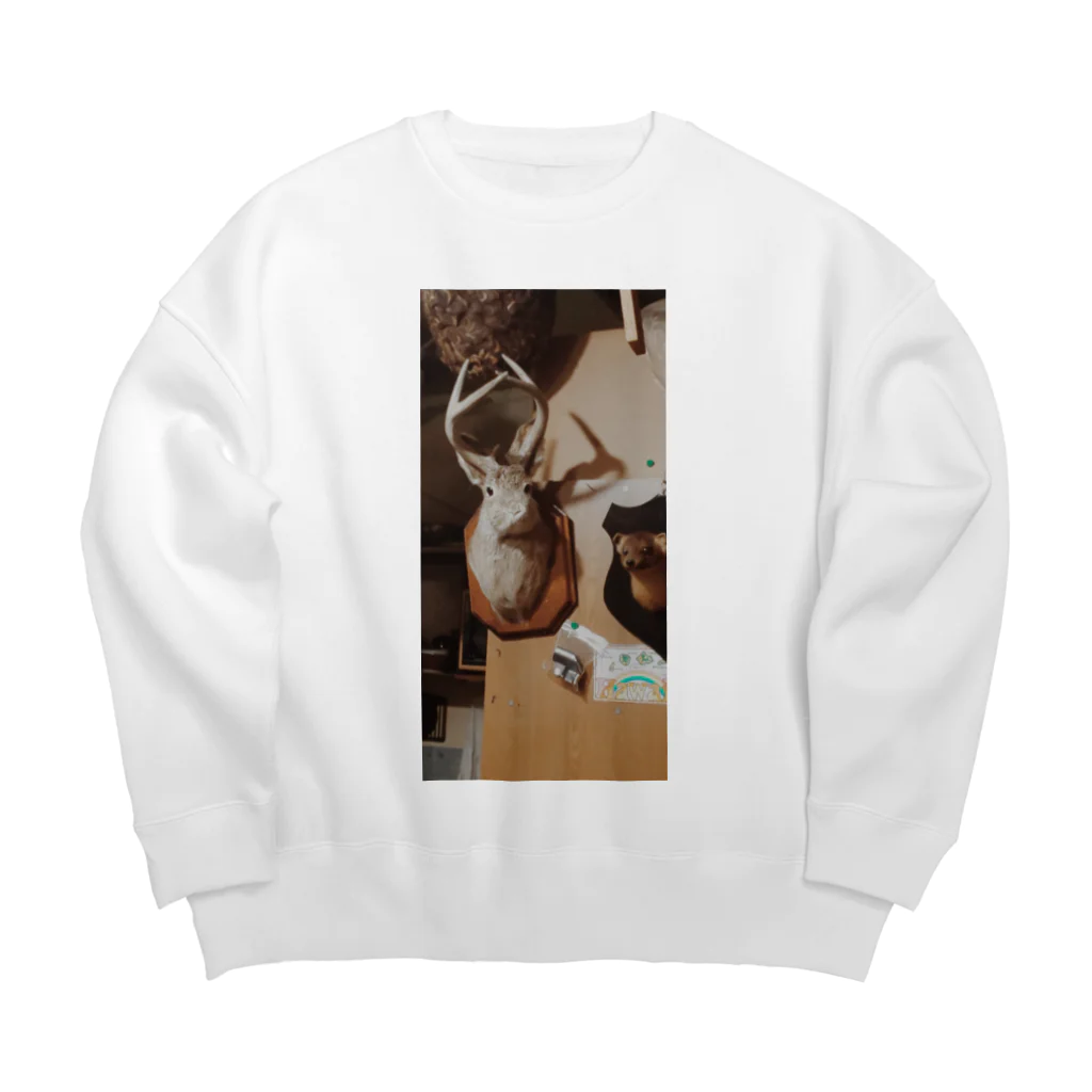 amの鹿の角をつけたうさぎの剥製 Big Crew Neck Sweatshirt