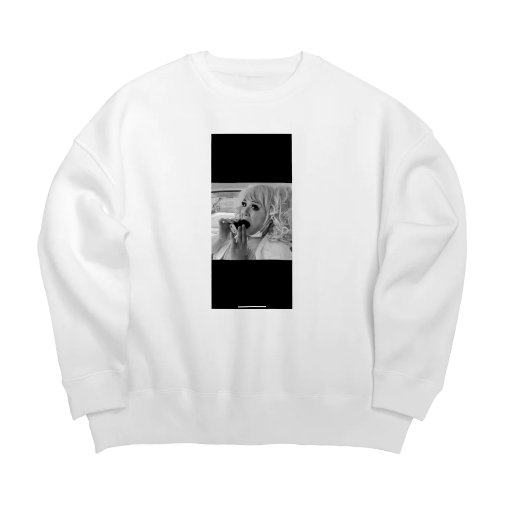 momoko0614のヒドンナちゃん Big Crew Neck Sweatshirt