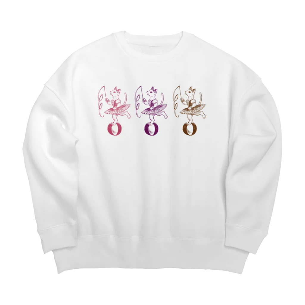 夜の春の砂浜のCat and ball Big Crew Neck Sweatshirt