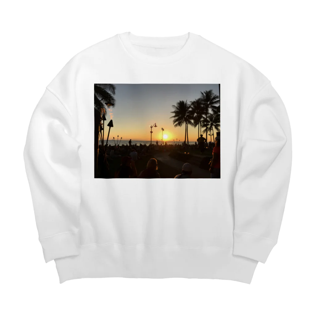 旅行したらのオアフの夕陽 Big Crew Neck Sweatshirt