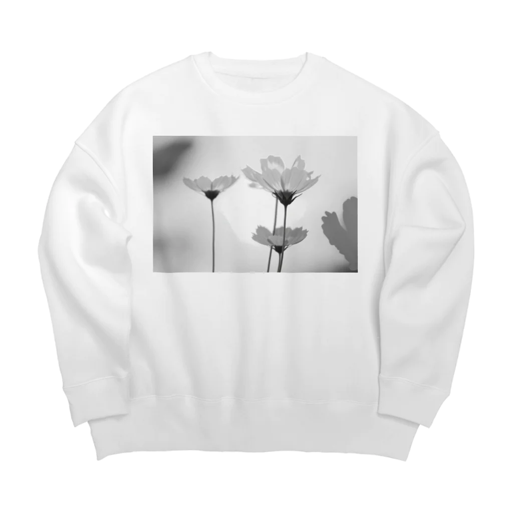 サキノと申しますのモノクロコスモス２ Big Crew Neck Sweatshirt