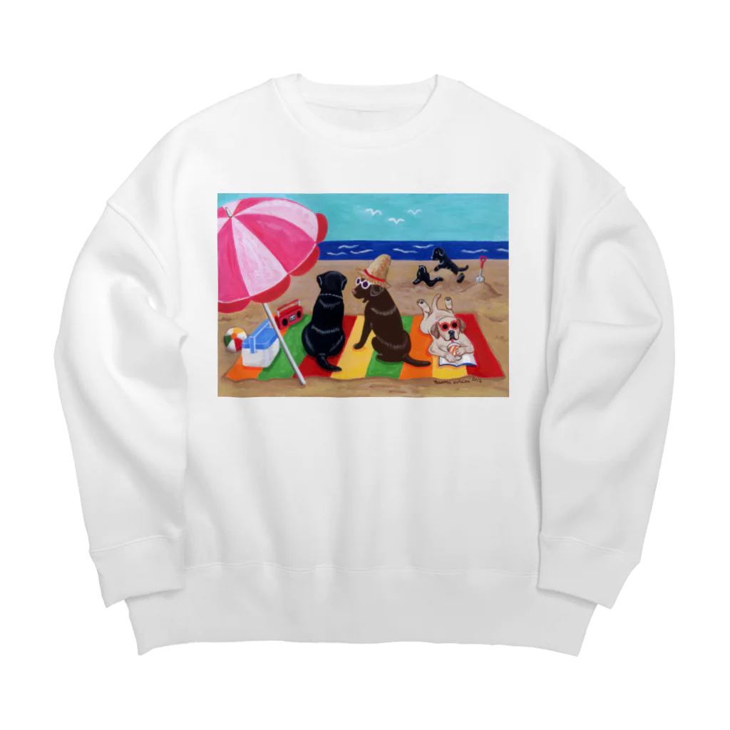 ハッピー・ラブラドールズの浜辺のラブラドール Big Crew Neck Sweatshirt