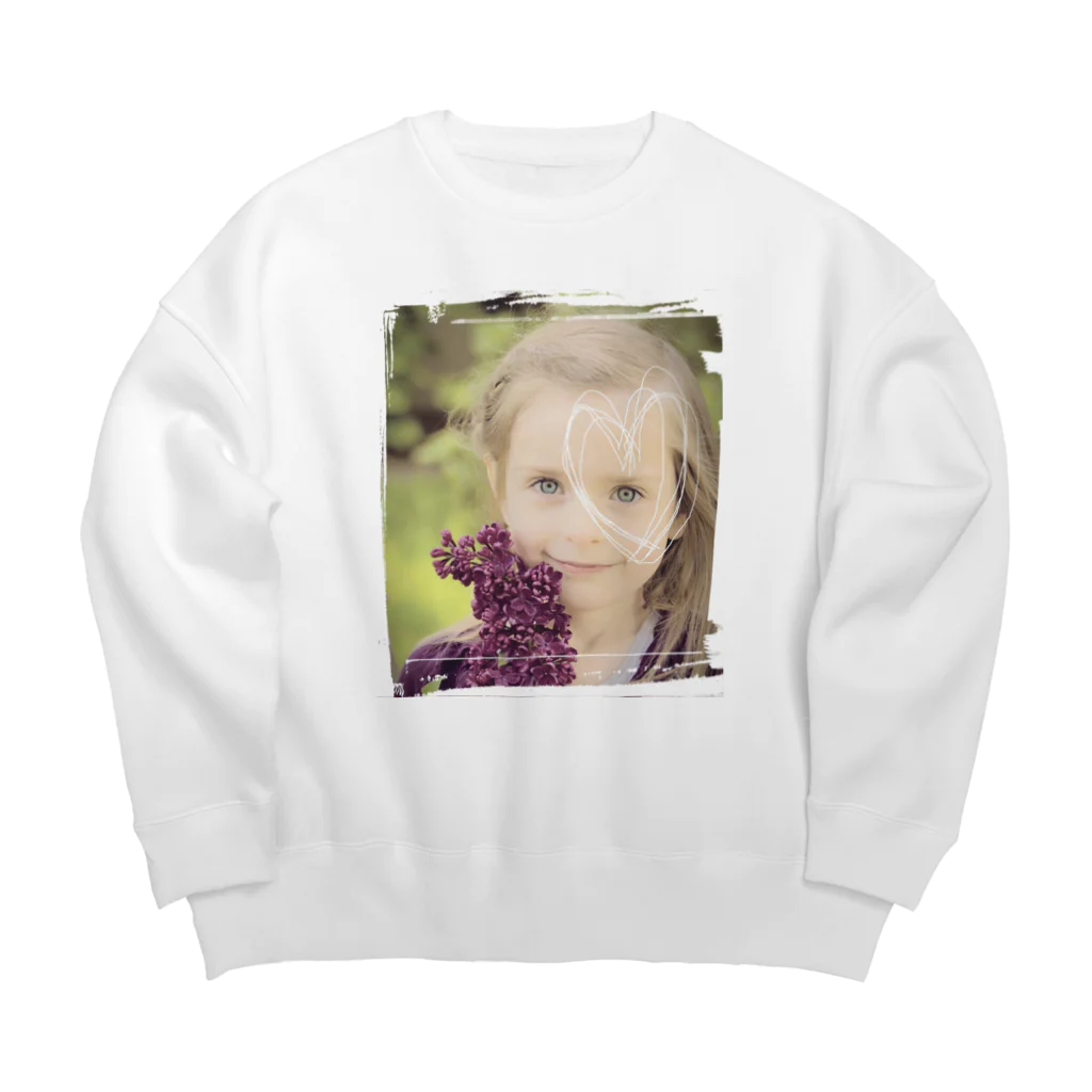 poppy22の碧目のフラワーガール Big Crew Neck Sweatshirt