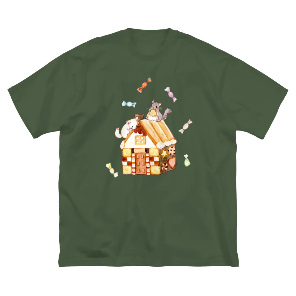 にぼしとねこのチンチラとお菓子の家 Big T-Shirt