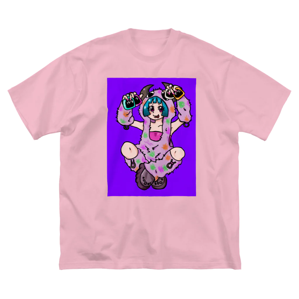 あやしいおばさん くろまめさんの○ュアアルコール（クラ○ナー）パープル ビッグシルエットTシャツ