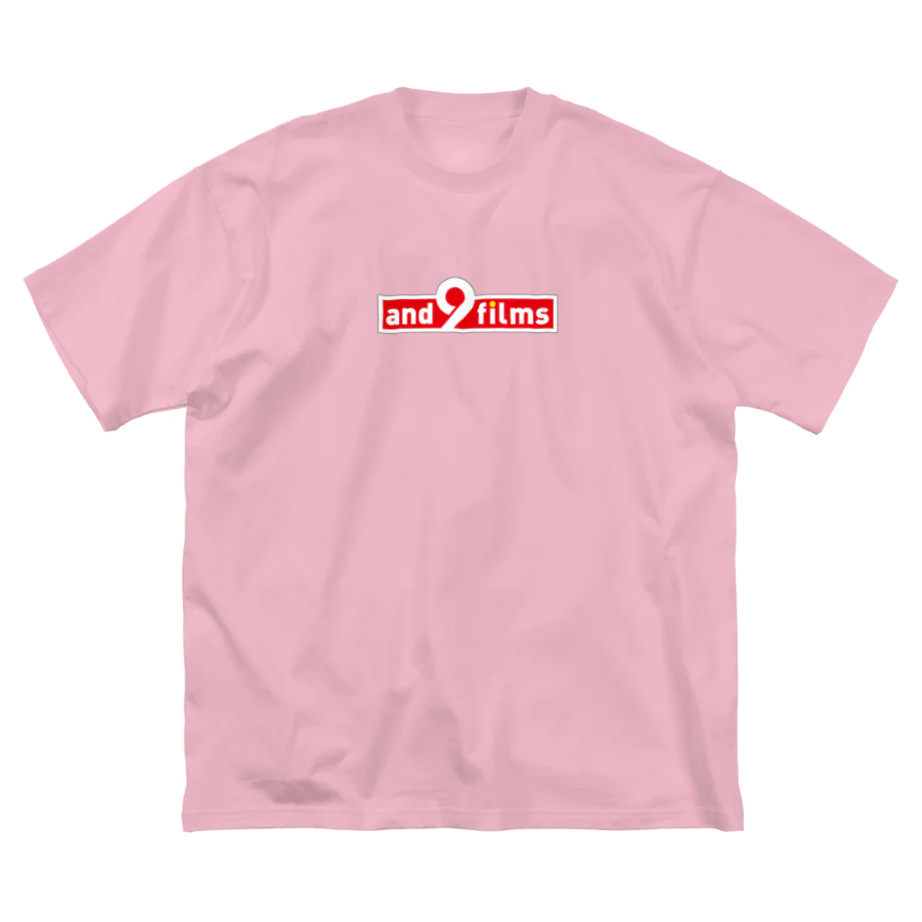 古見きゅう/ and 9 films オンラインショップ のアンドナインロゴ（RED）Tシャツ Big T-Shirt