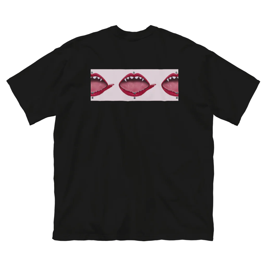 51015のplum lip Big T-Shirt