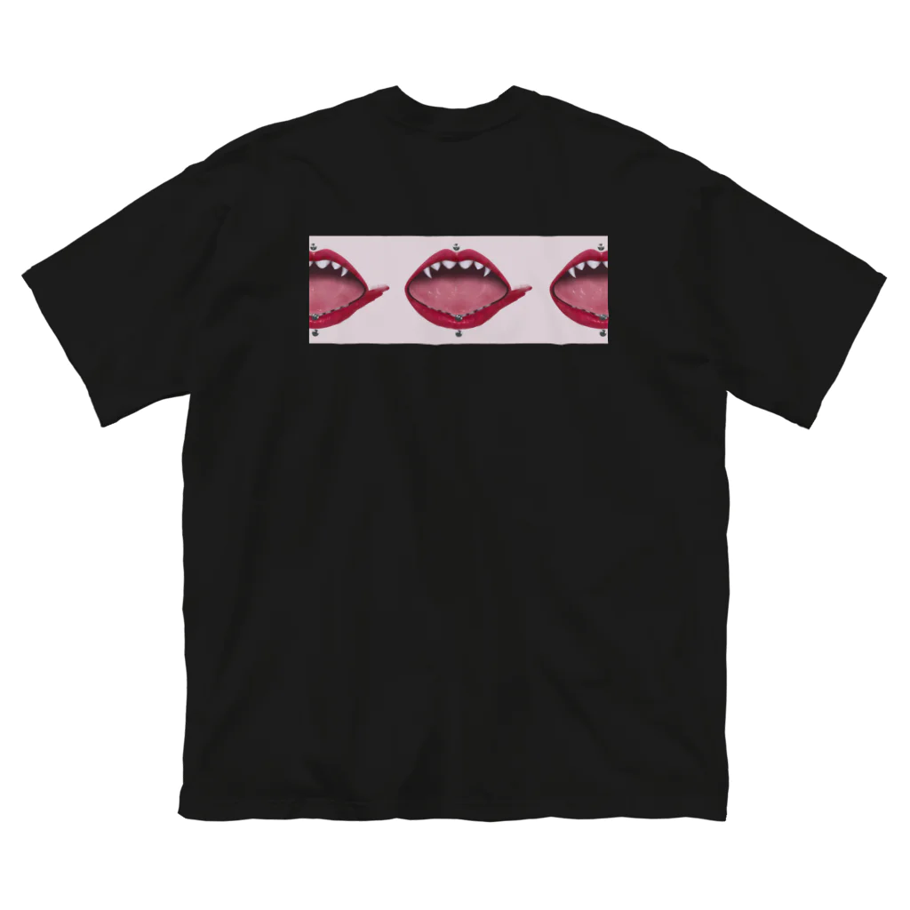 51015のplum lip ビッグシルエットTシャツ