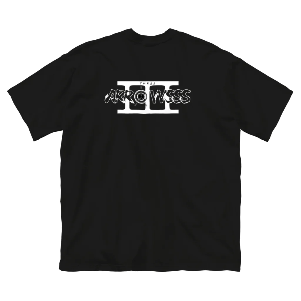 THREE ARROWSSSのグッズ限定ロゴ バックプリント白字 Big T-Shirt