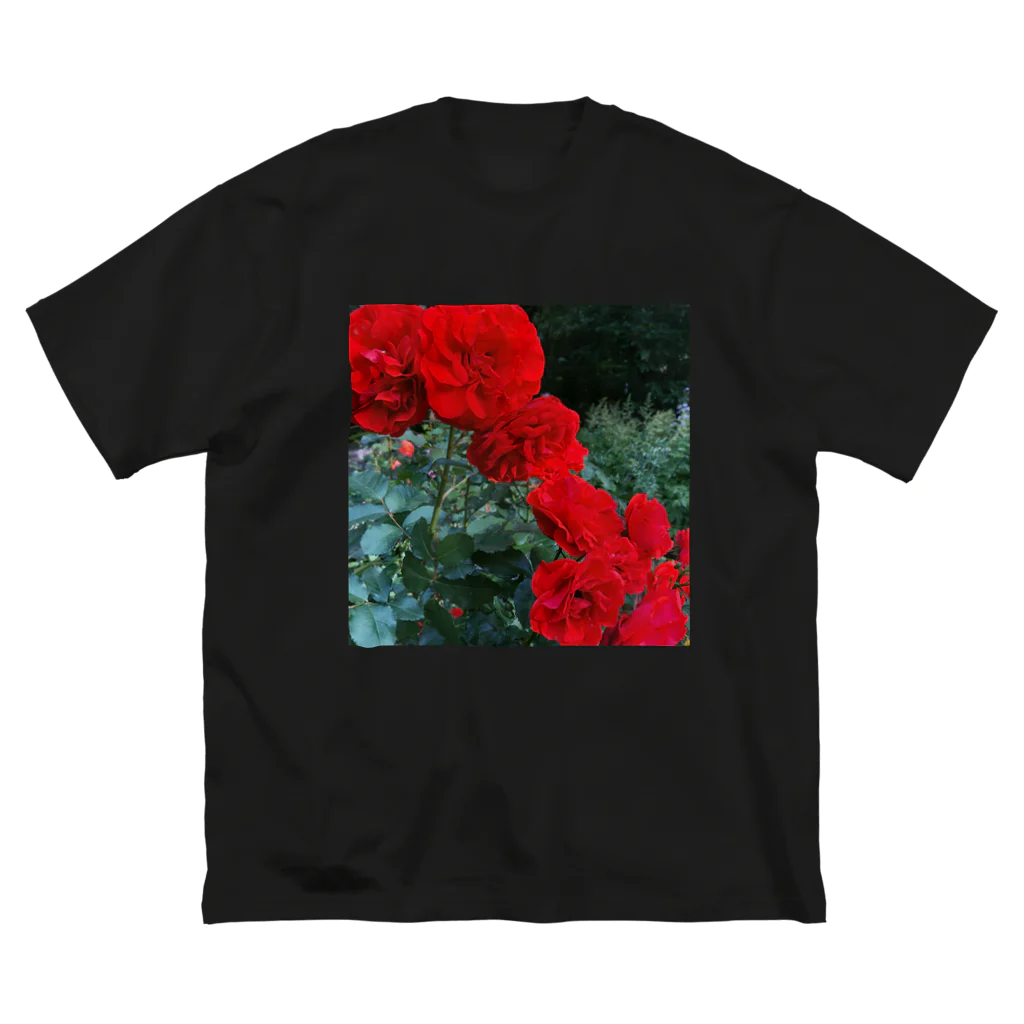 その日暮らし。の薔薇のお花 深紅 Big T-Shirt