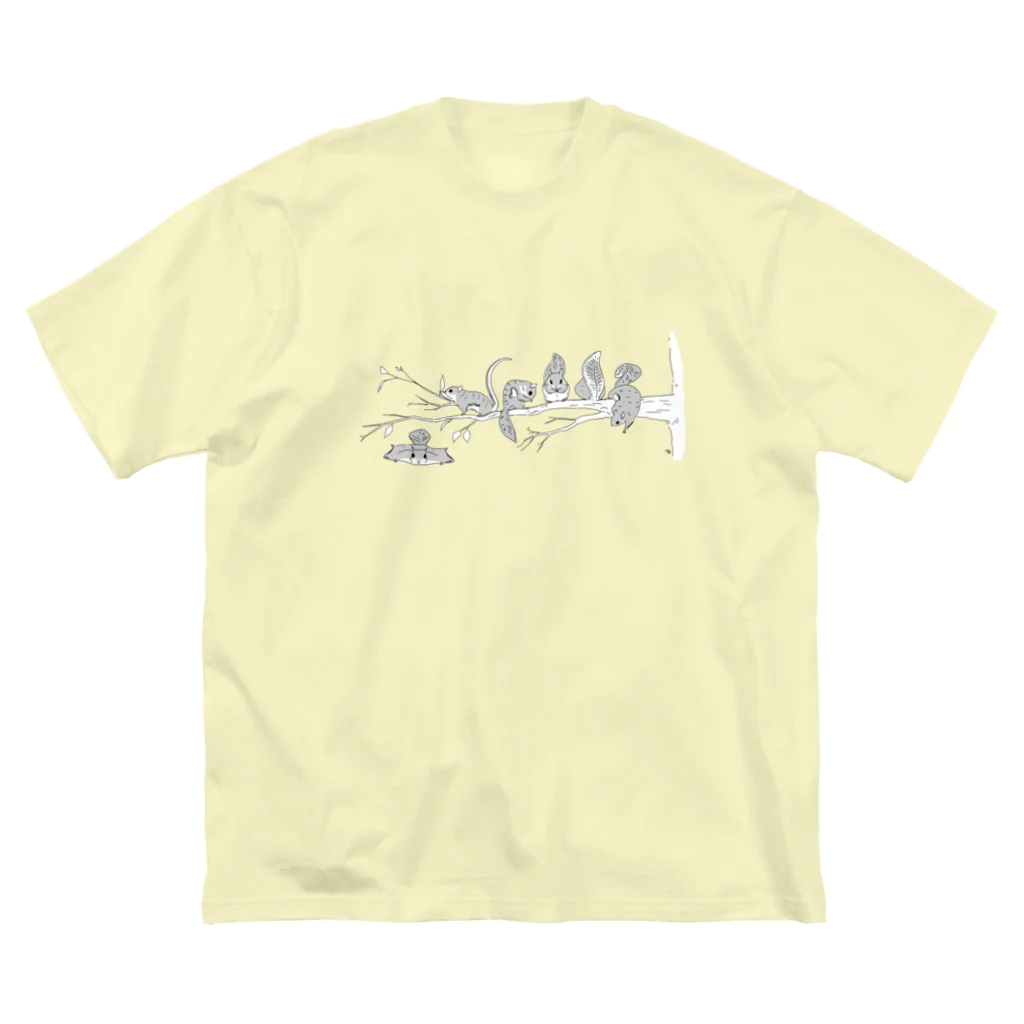 ねずりすSHOPのモモンガの枝 ビッグシルエットTシャツ