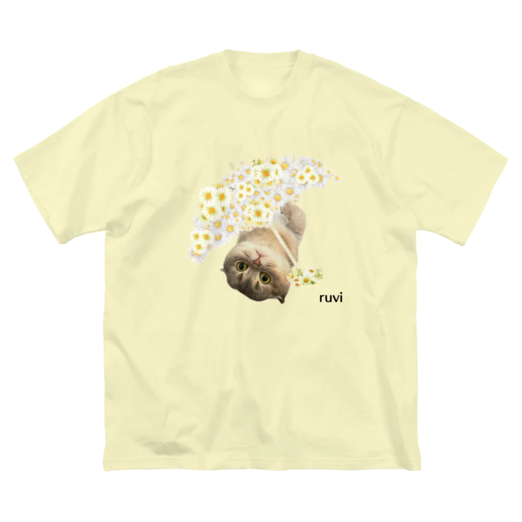 ゆきリンアート【保護猫活動 支援】の花傘ーるびちゃん ビッグシルエットTシャツ