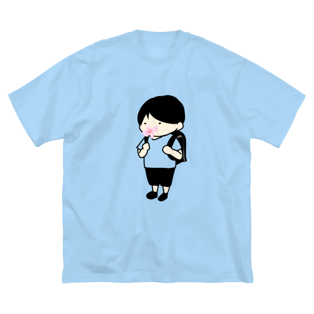 おシャツさんのサルビアの蜜を吸う Big T-Shirt