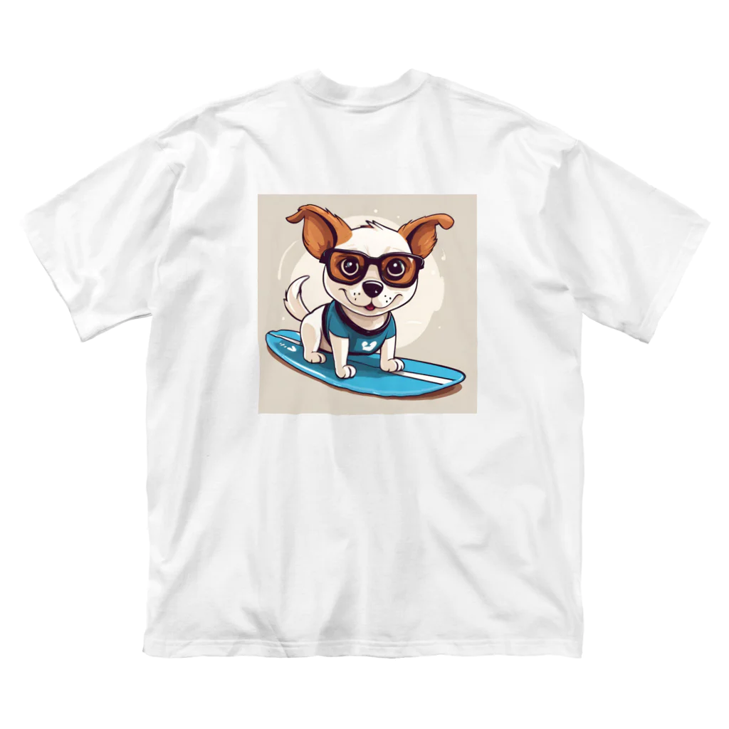 With-a-smileのサーフィン犬 Big T-Shirt