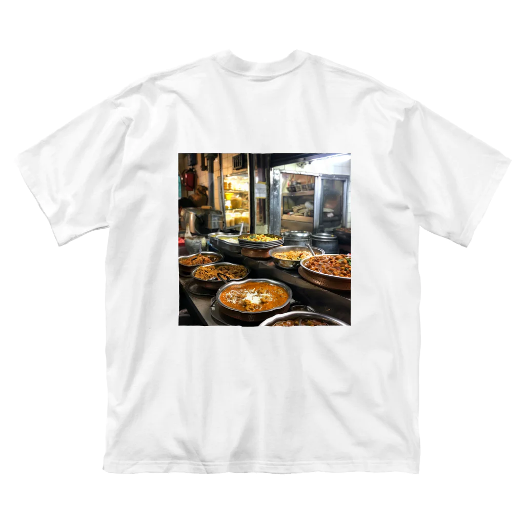 AQUAMETAVERSEのカレー屋店内の厨房風景　kouchan 1616 ビッグシルエットTシャツ