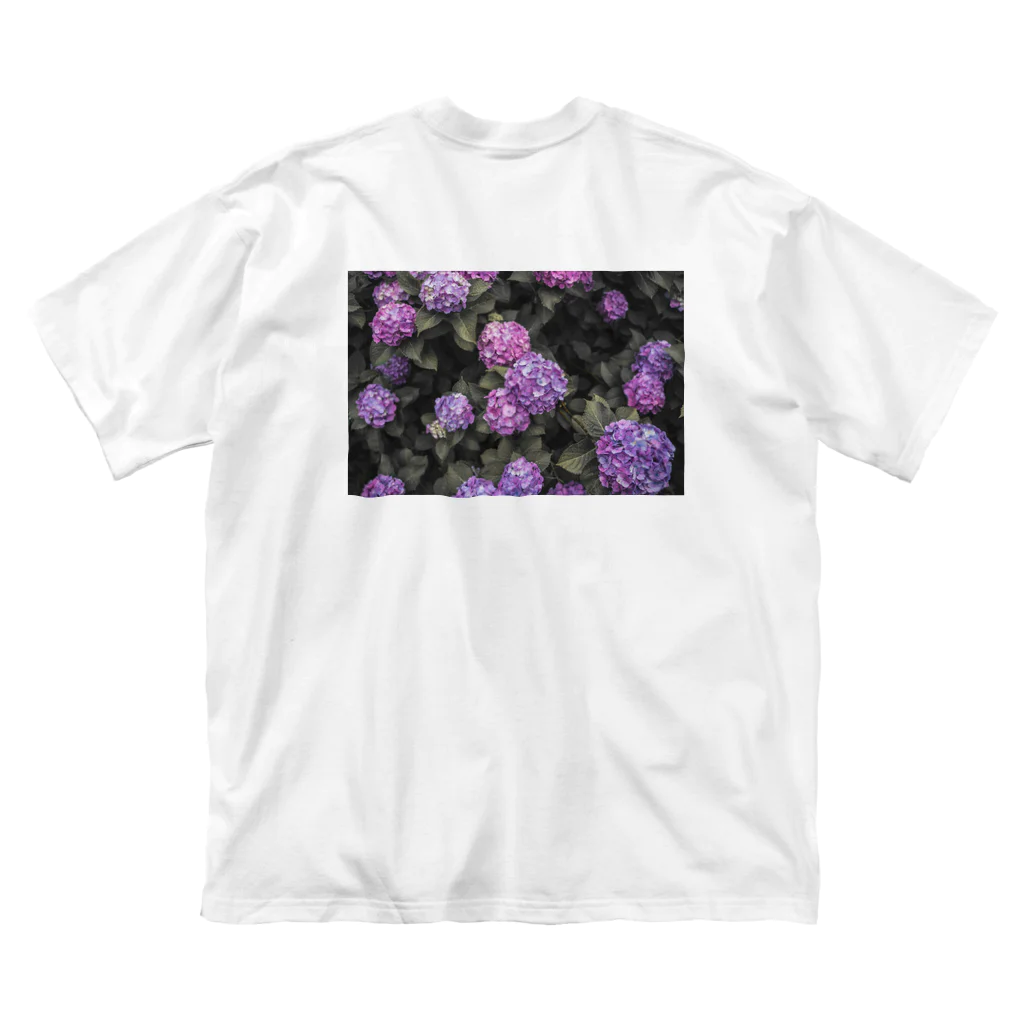 nanato yamadaのHydrangea 紫陽花T purple Big T-Shirt