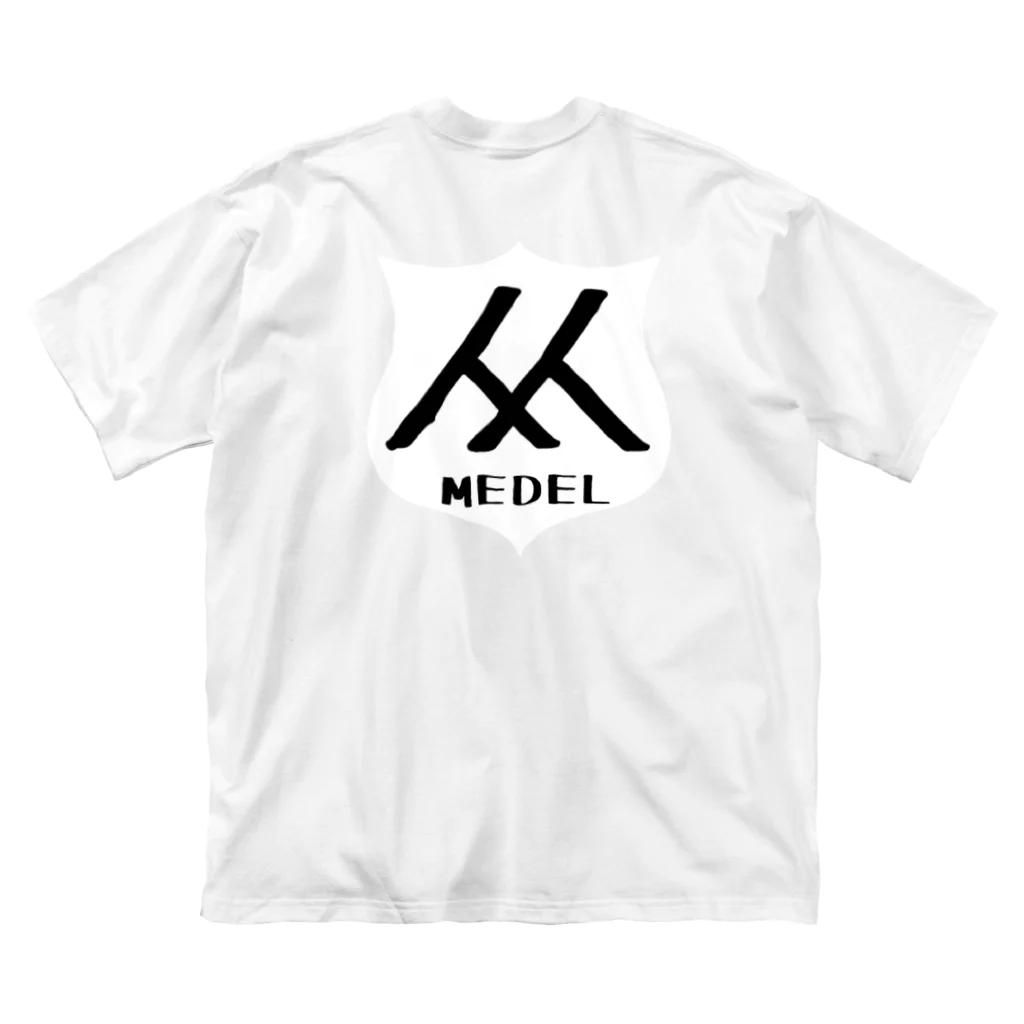 MedelBox™️ のしあわせの白い狸のポン(手描きver.) ビッグシルエットTシャツ