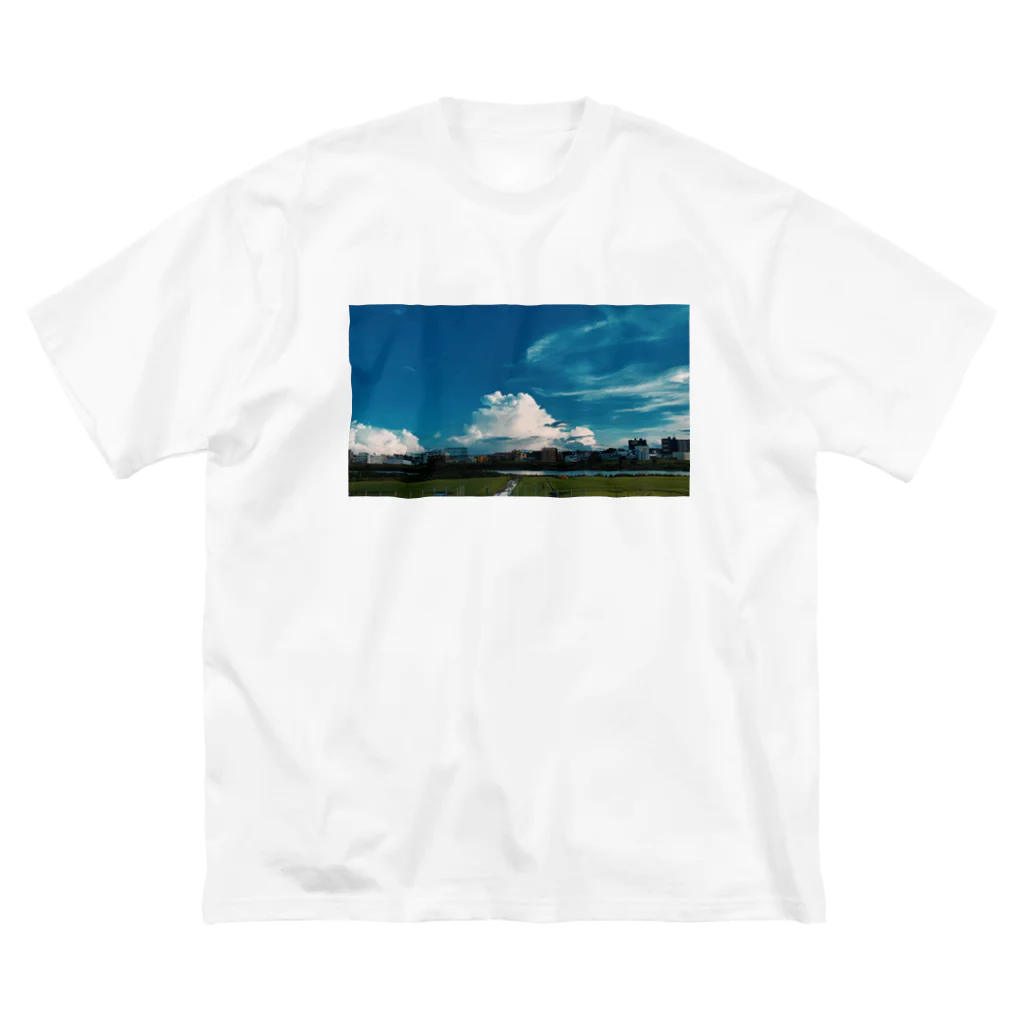 お店をお見せ。のどう見ても夏だね。 Big T-Shirt