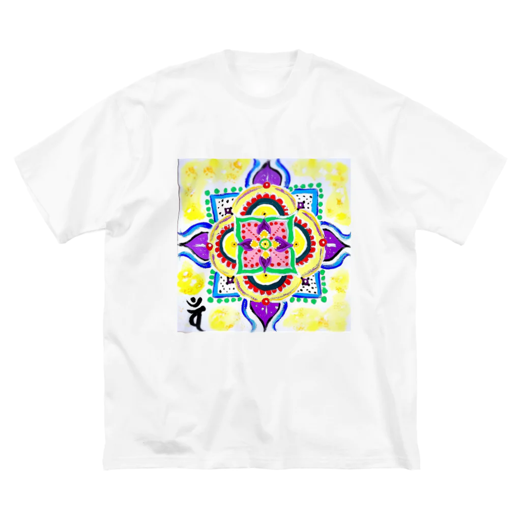 yummyの曼荼羅アート大日如来 Big T-Shirt