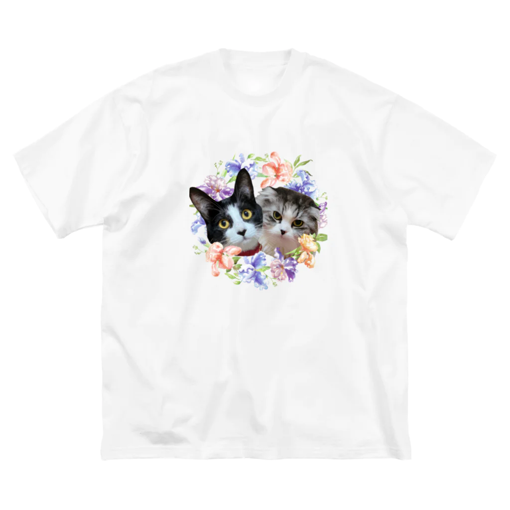 ゆきリンアート【保護猫活動 支援】のゆきリン花輪 ビッグシルエットTシャツ