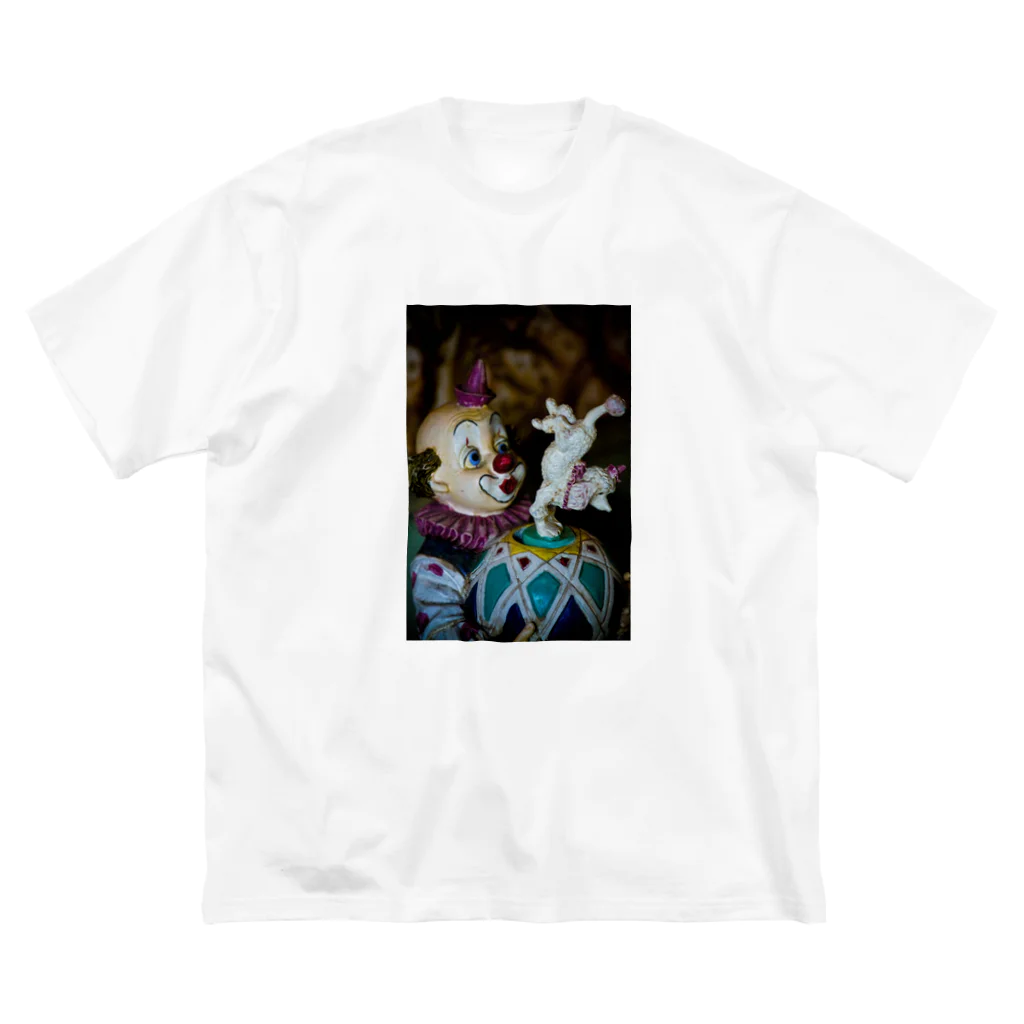 グラフィティー　写真のPierrot Big T-Shirt