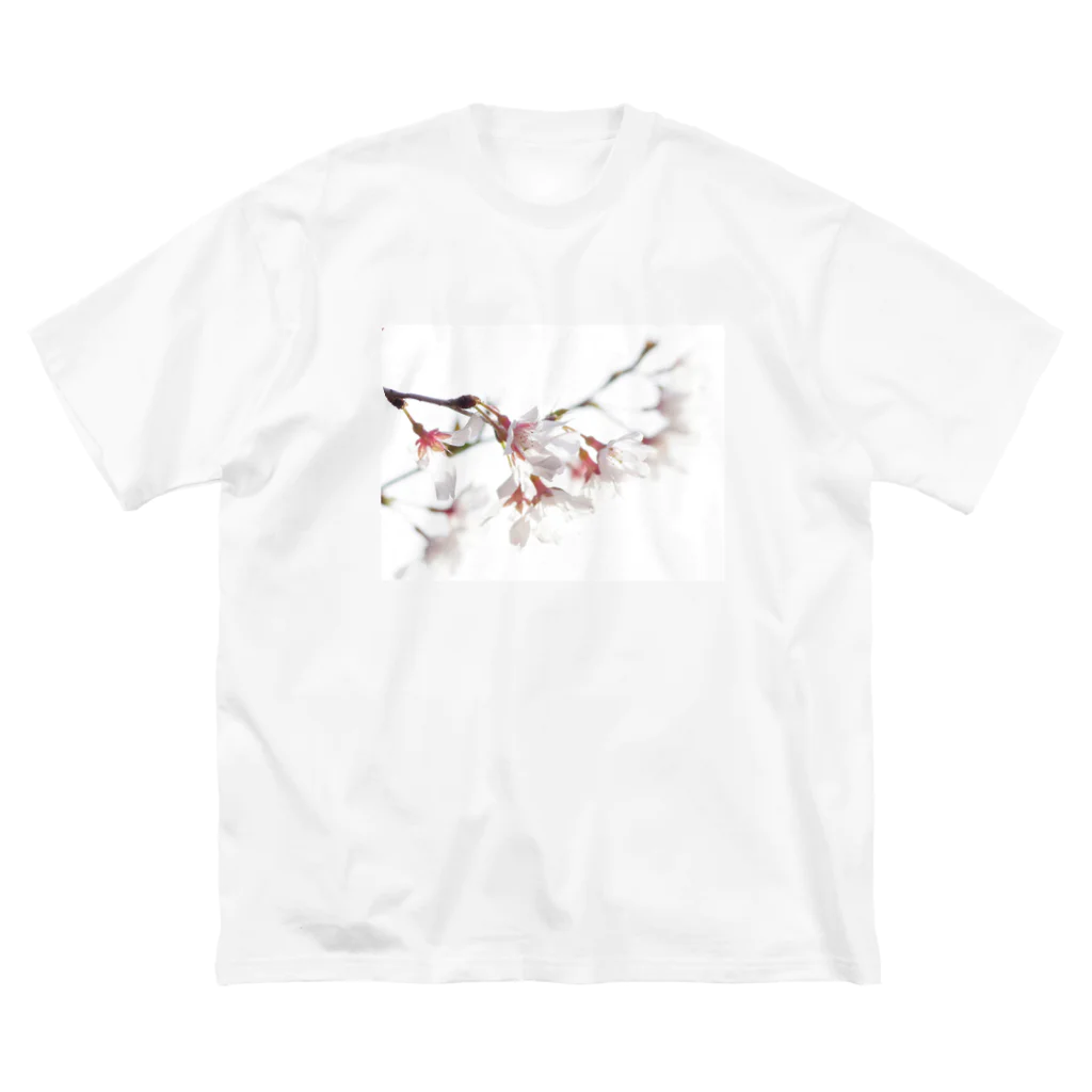 zzmatsudaの春の訪れを告げる美しい桜の花びら ビッグシルエットTシャツ