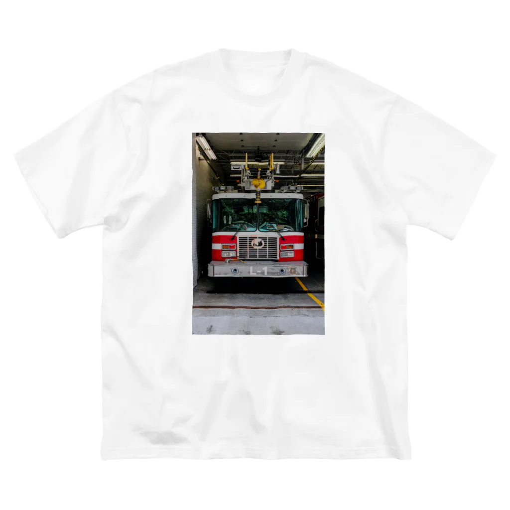 ビッグスマイルライフの消防車 ビッグシルエットTシャツ