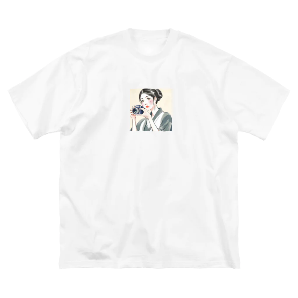 etwoshopの和美さん写真を撮る Big T-Shirt