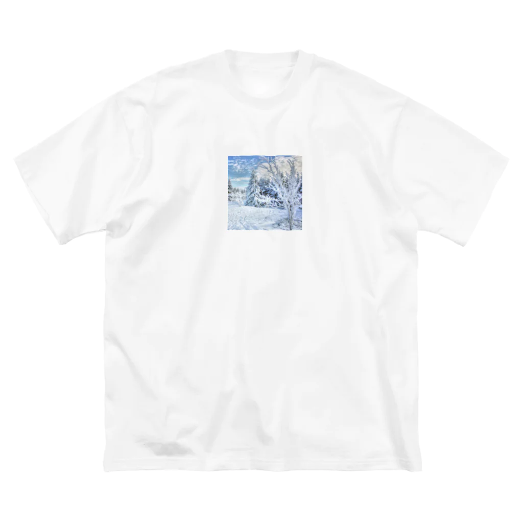 白銀屋の美しい冬の景色 Big T-Shirt