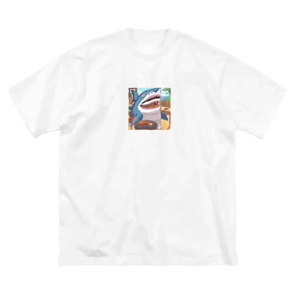 桜猫店-sakuraneko-のサメ君焼肉を食う ビッグシルエットTシャツ