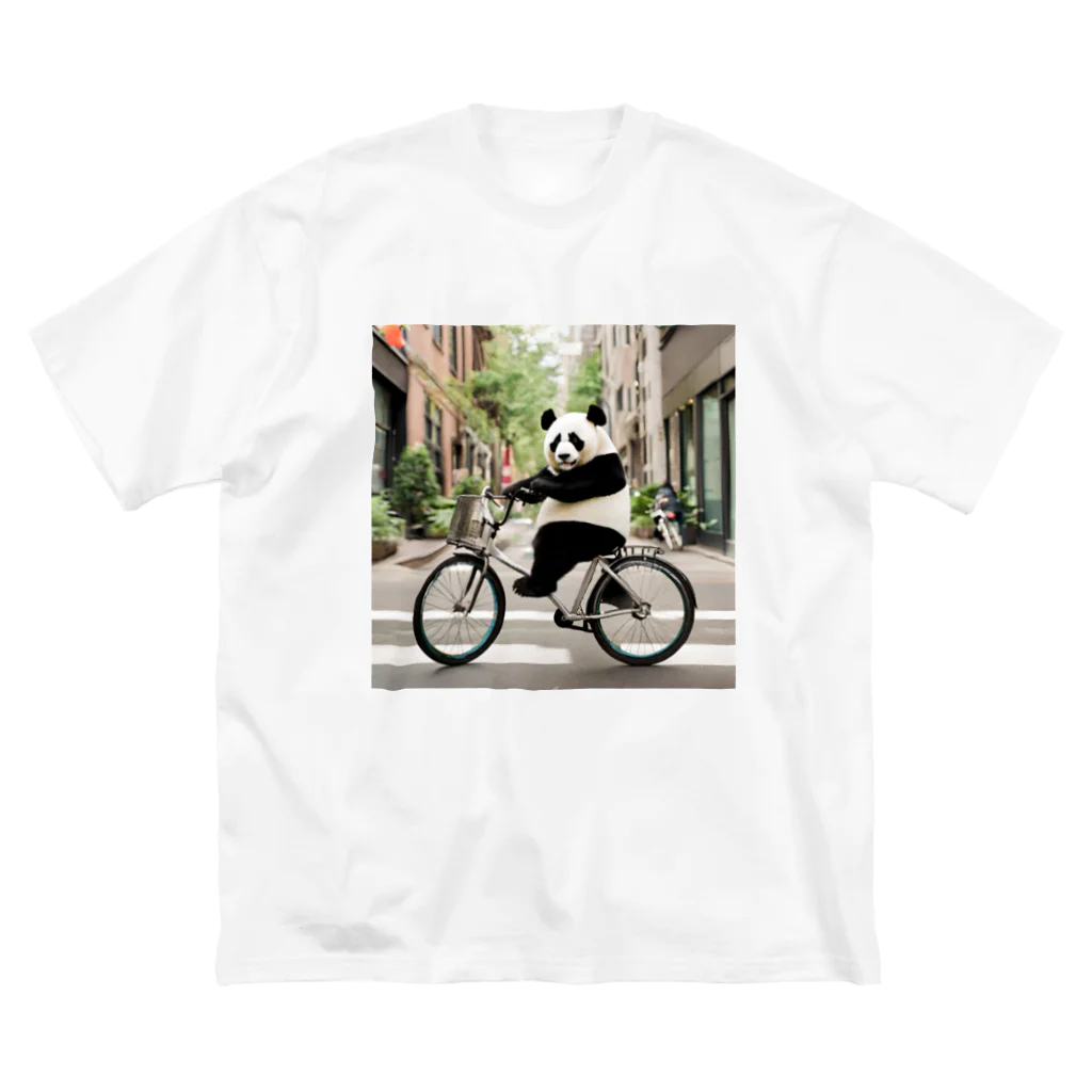 junpeiganba07の街の中を自転車で走るパンダ Big T-Shirt