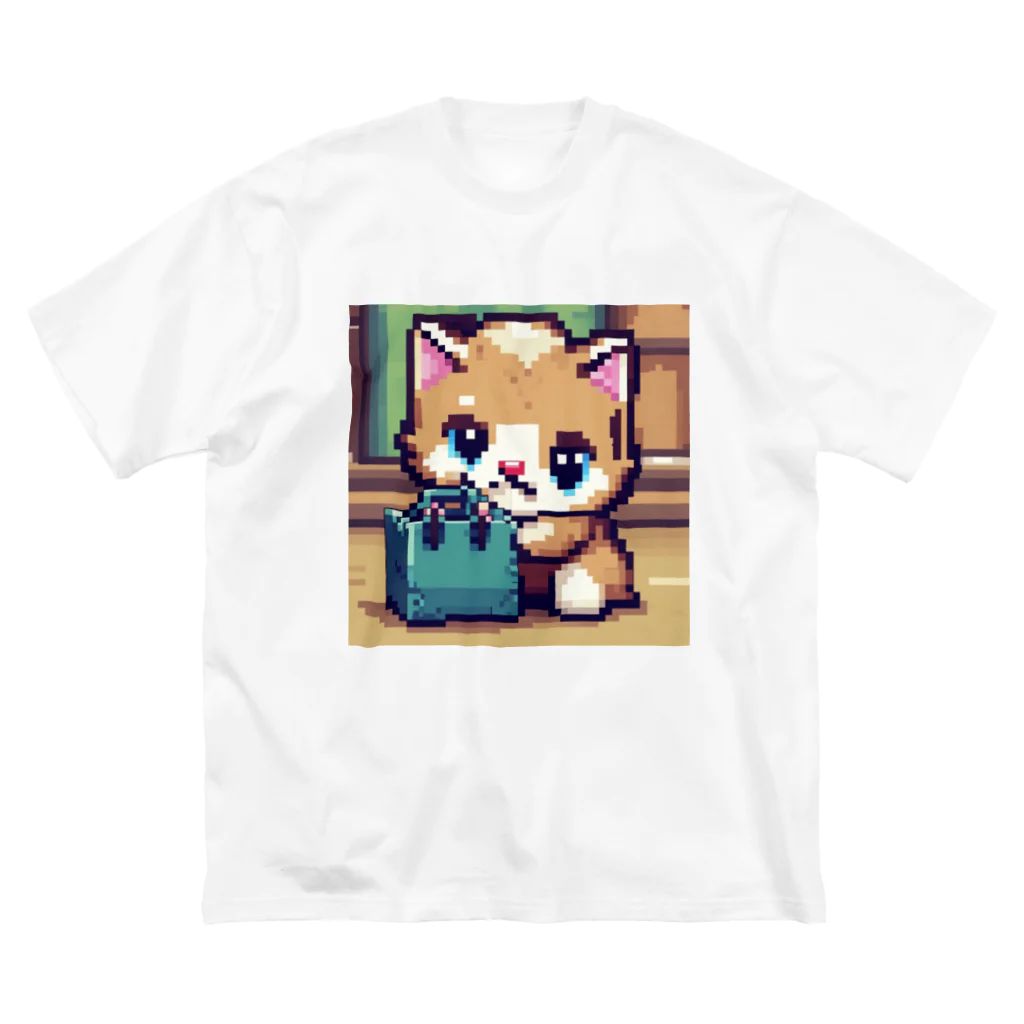 にゃんにゃんの箱の中身が気になる子猫 ビッグシルエットTシャツ