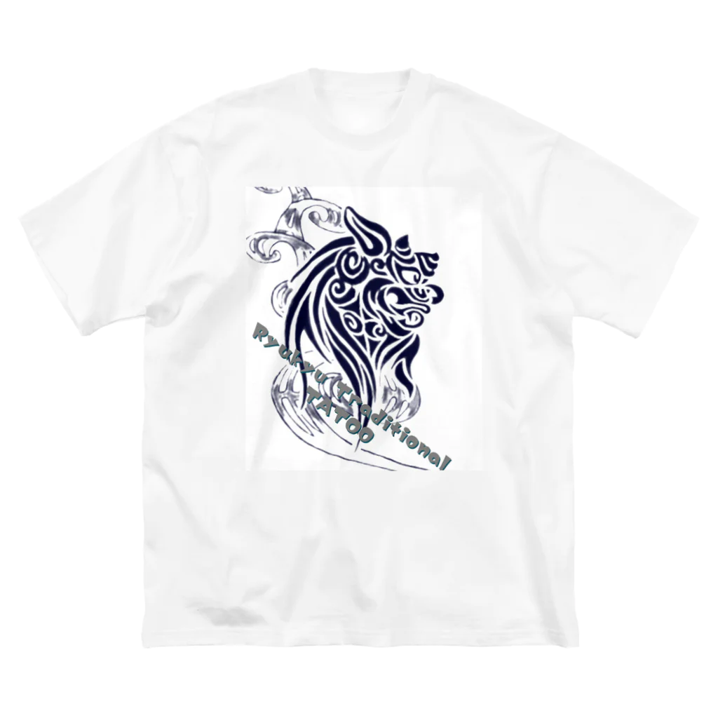 Licca's LickのRyukyu traditional シーサー(絣柄　波) Big T-Shirt