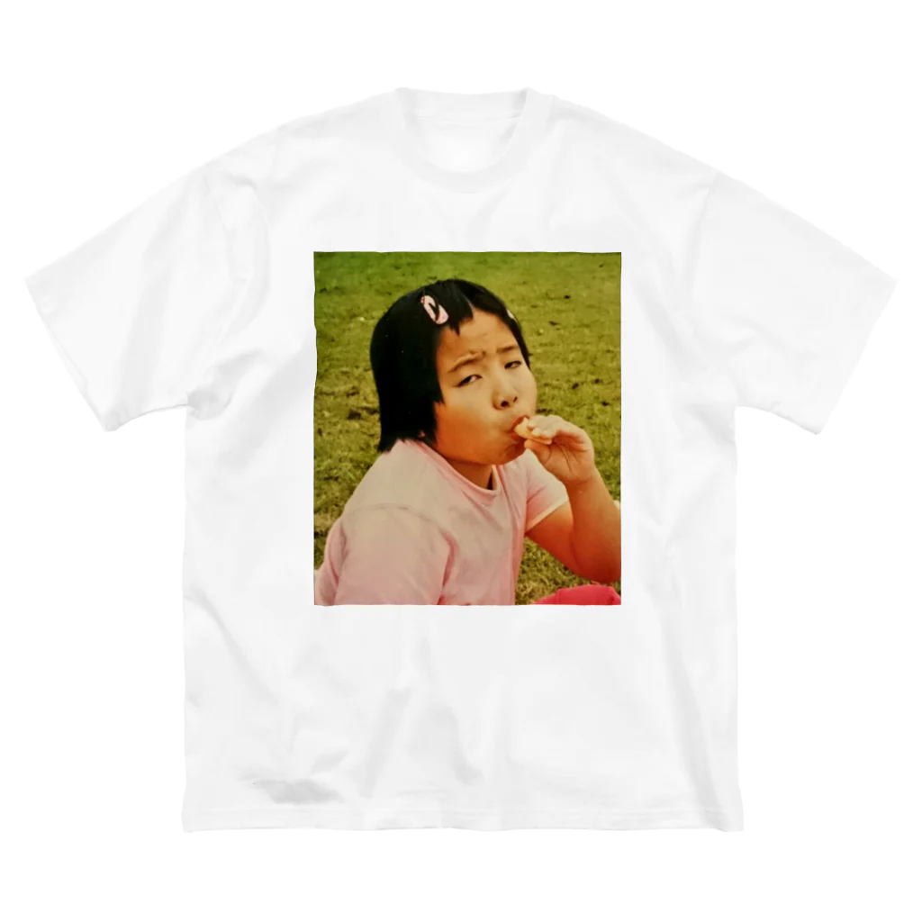 隣の芝生のUCHInoNE-CHAN#1 ビッグシルエットTシャツ