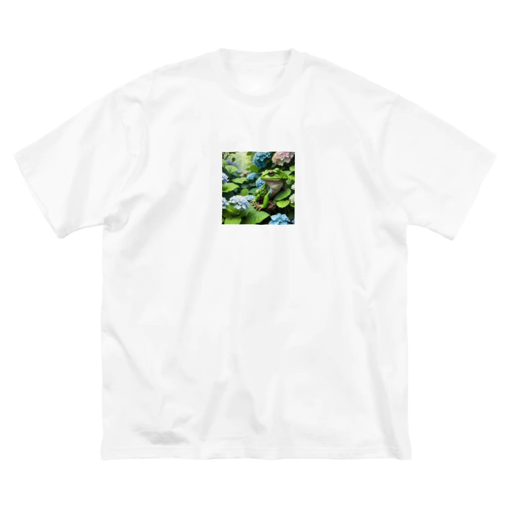 Sunbathingのアジサイの茂みから聞こえてくるカエルの鳴き声 Big T-Shirt