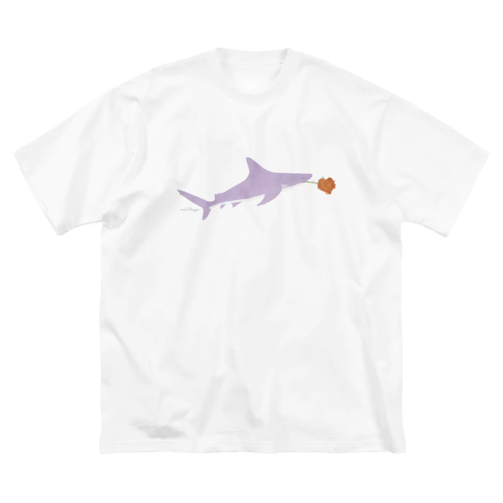 さかたようこ / サメ画家のプロポーズへ向かうおサメさん ビッグシルエットTシャツ