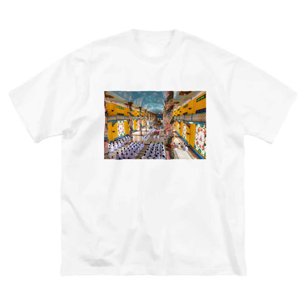 Tatsuya Kiyonoのカオダイ Big T-Shirt