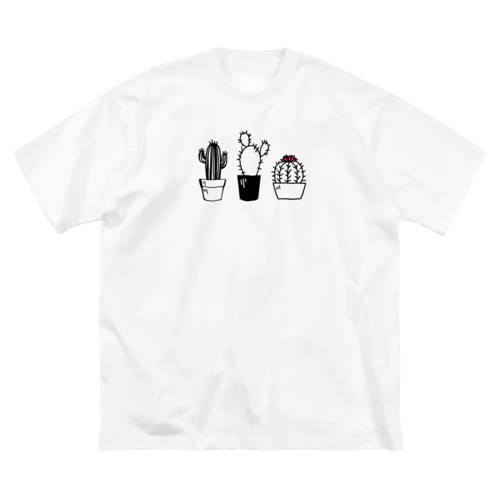 ヒヨッコ堂のサボテン三兄弟 Big T-Shirt