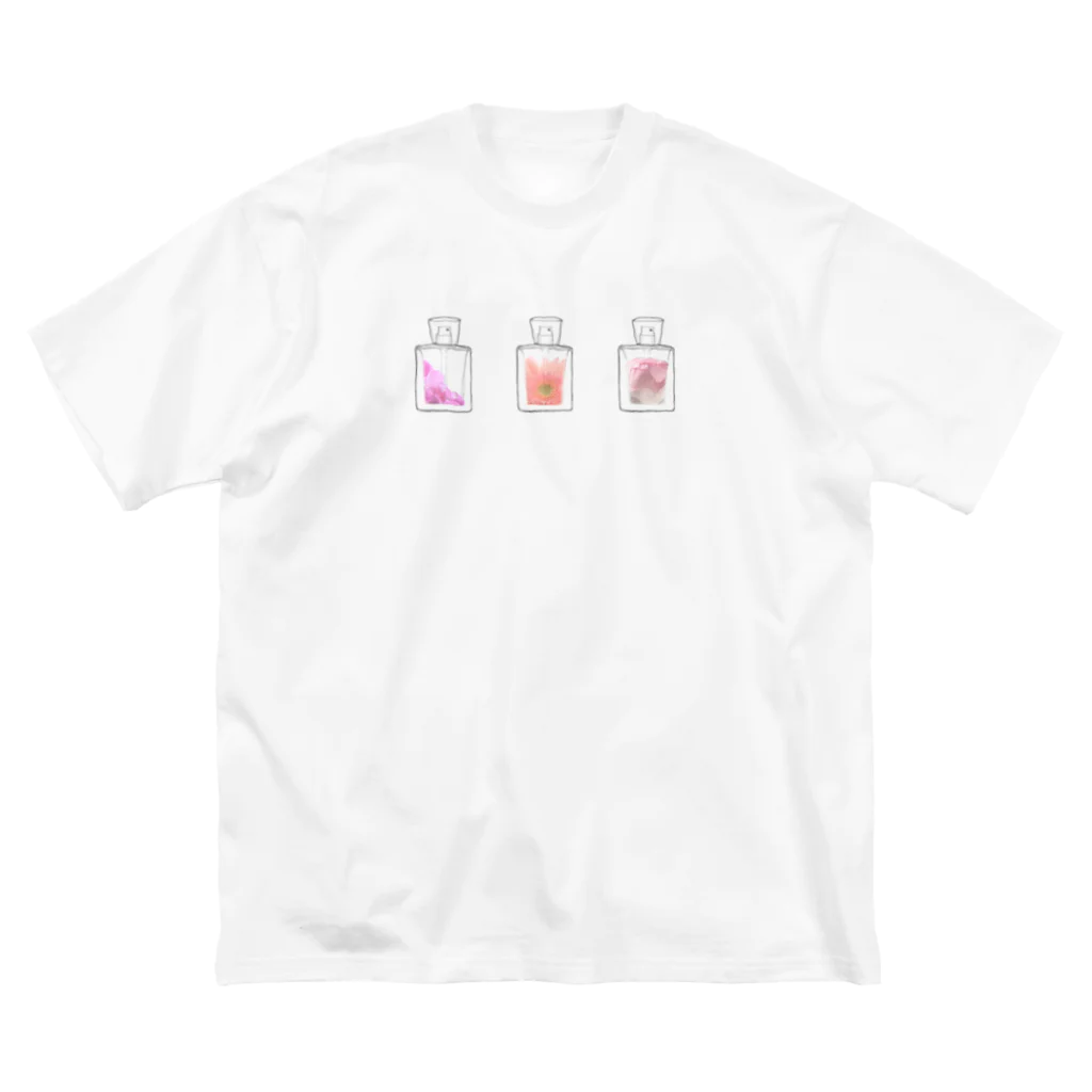 そらまめの花の香水瓶 Big T-Shirt