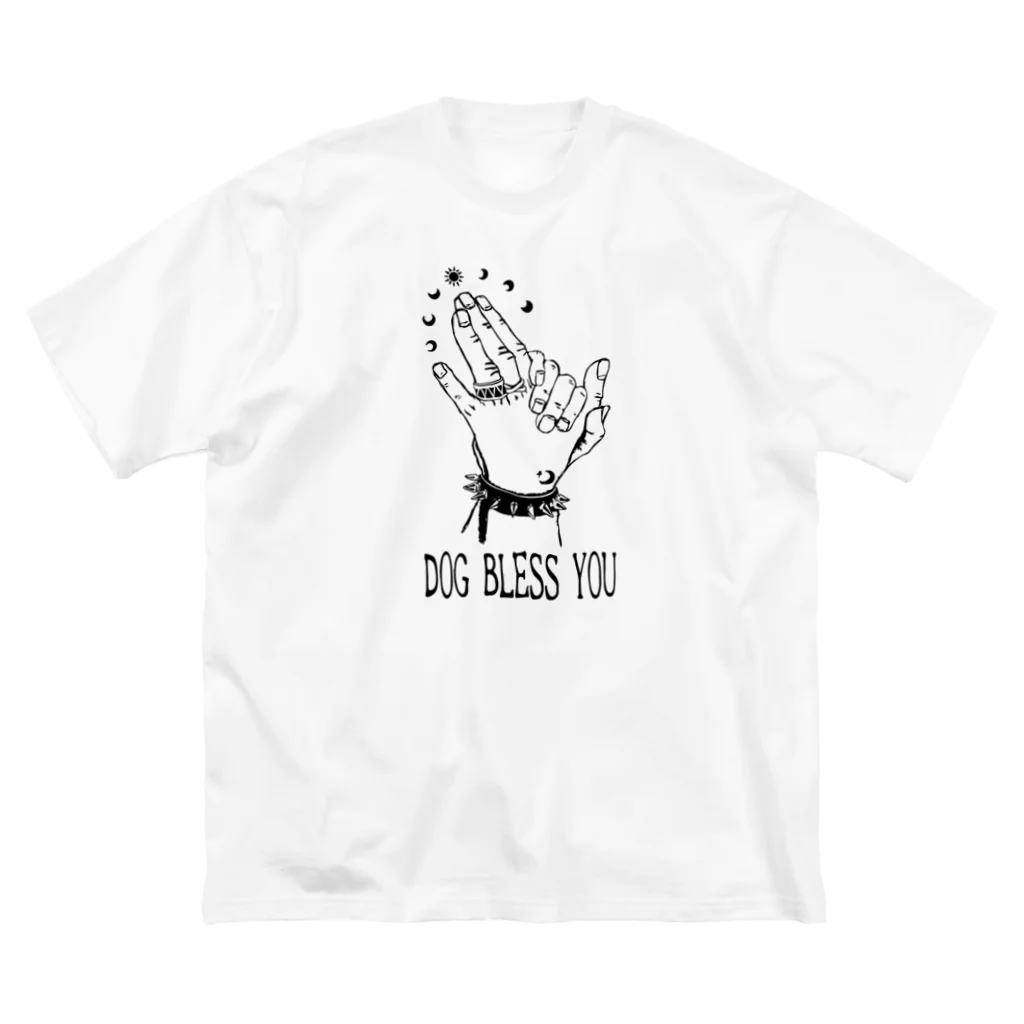 マッチアンドポンプ舎 suzuri支店のDoggymans pray ビッグシルエットTシャツ