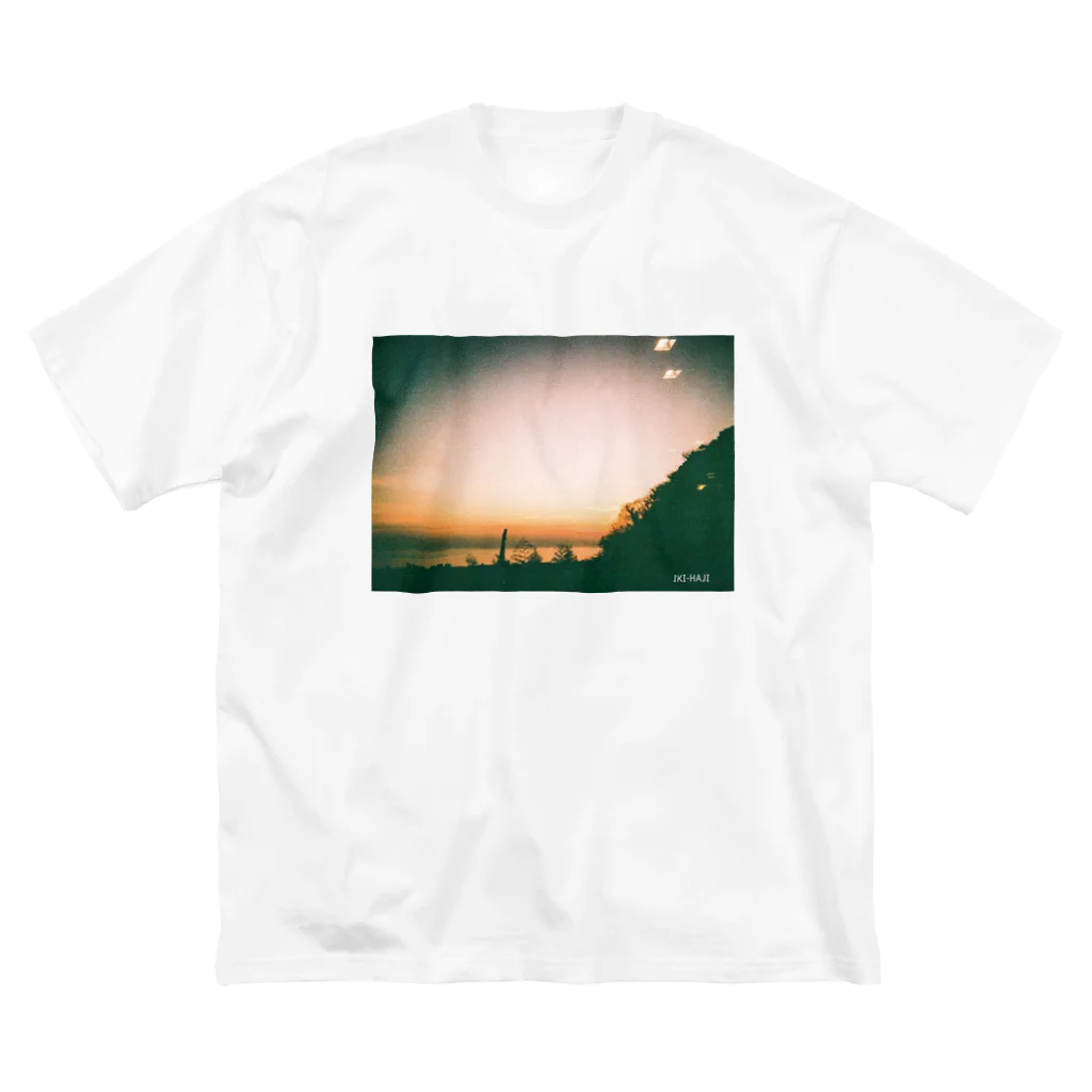 IKI-HAJIのsunrise ビッグシルエットTシャツ