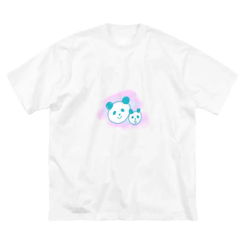 タビーランドの中小パンダ Big T-Shirt