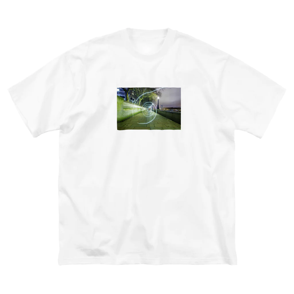 サリーのテムズ川(ロンドン・イギリス) ビッグシルエットTシャツ