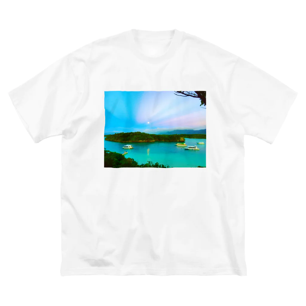 mizuphoto galleryの川平湾と月とマジックアワー ビッグシルエットTシャツ