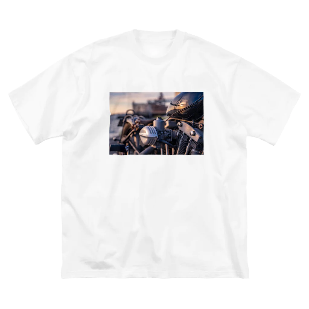 takashikickの夕日が映るバイク Big T-Shirt